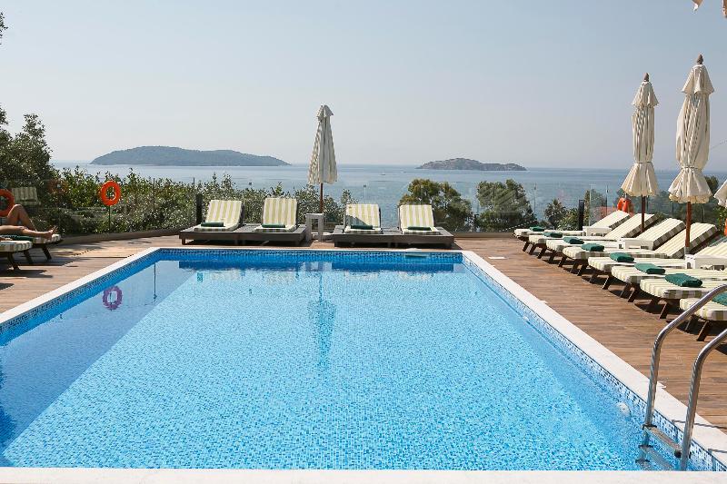 Irida Aegean View, Philian And *