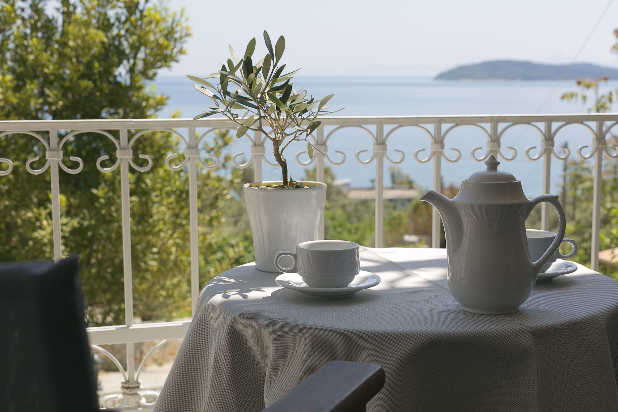 Irida Aegean View, Philian And Apartament Megali Ammos (Skiathos)